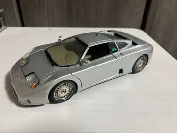 부가티 EB110 GT 실버 미니카 1/18 스케일