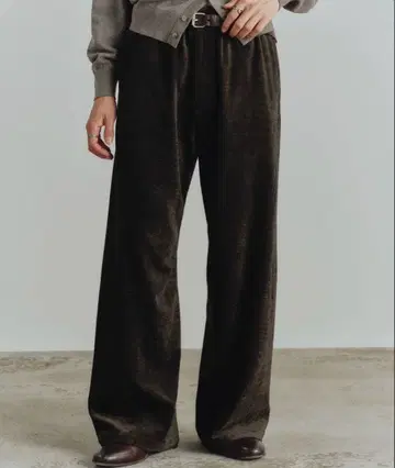 다크 브라운 와이드 팬츠 M 사이즈