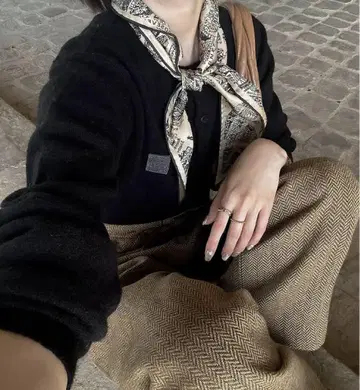 Eaphi CONPACT 로고 니트 가디건 블랙