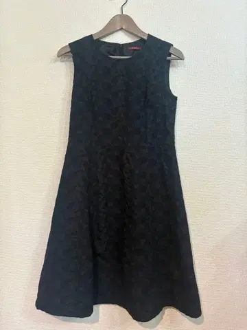 [AMACA] 슬리브리스 블랙 원피스 자수 고급 코튼 40