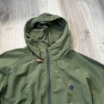 아노락 스타일 마운틴 후드티