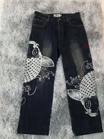 카라쿠리타마시 코이 스트레이트 데님