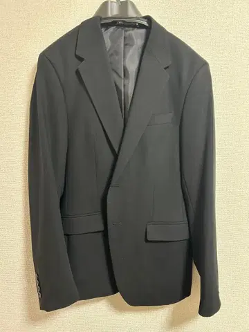 ZARA 블랙 수트 EUR 48