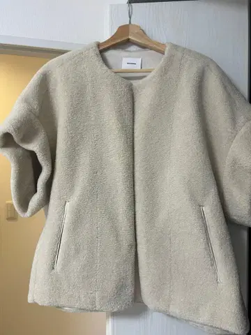 MIESROHE 보아 자켓 아이보리