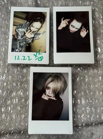 THE MADNA 토모타카시 폴라로이드 사인