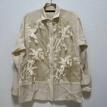 자수 장식 셔츠 베이지색 긴팔 프린지