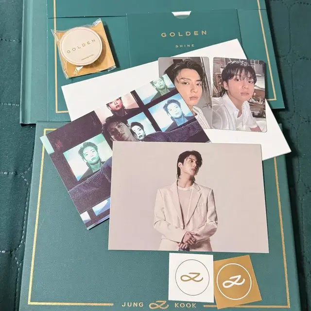 [급처/택포]정국 골든 앨범(그립톡, 포카 포함)