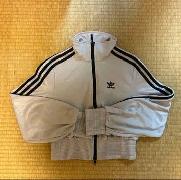 [ 최종 가격 인하 ] adidas 자켓