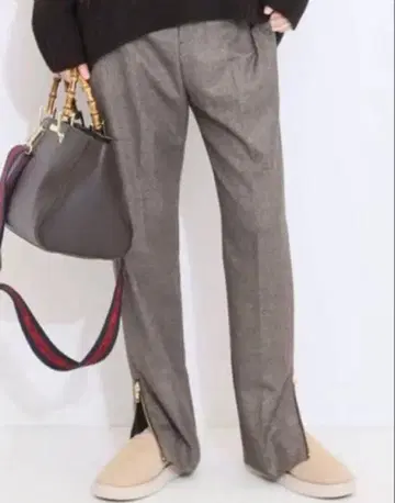 새상품급 에브리데이 아이라이크 울 슬릿 테이퍼드 팬츠 사이드 지퍼