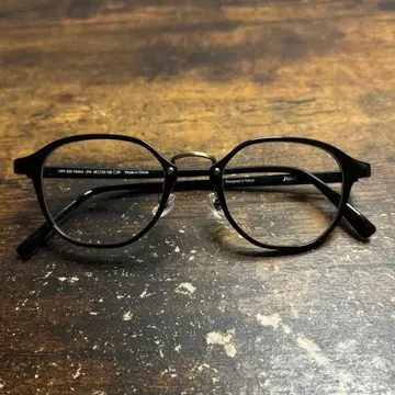 JINS 블랙 타원형 안경