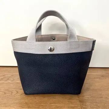 에르베샤 펠리에 701GP 네이비 x 실버