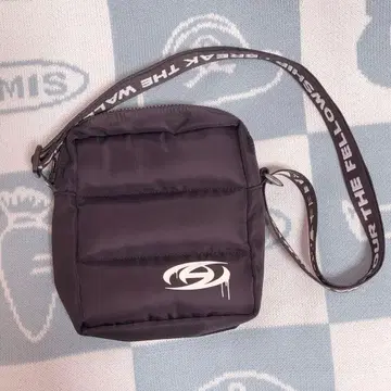 ATEEZ 월드 투어 한정판 굿즈 공식 숄더백