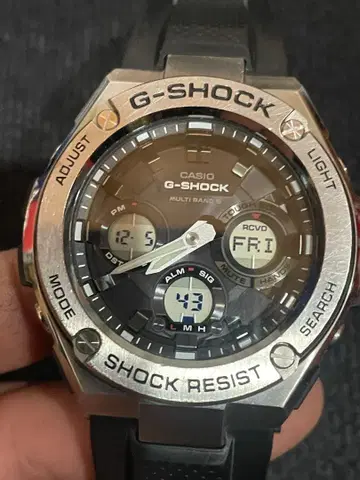 G-SHOCK GST-W110