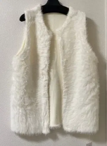 새상품 택 포함 프로포션 바디 드레싱 퍼 베스트