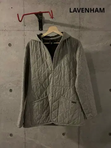 [새상품급] lavenham 그레이 퀼팅 자켓 후드 부착