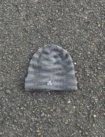 [ 새상품급 ] nike acg 비니