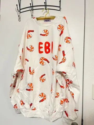 PUNYUS 새우 패턴 맨투맨 사이즈 4