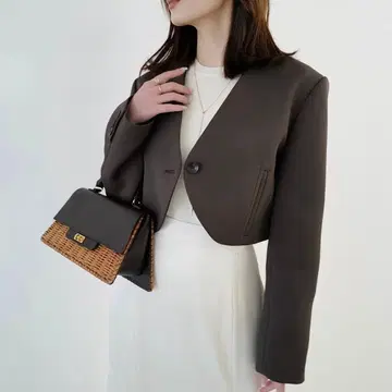 트리플 크로스 커브 헴 숏 자켓