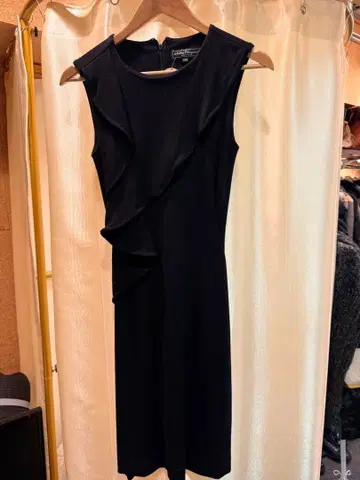 Salvatore Ferragamo 블랙 타이트 드레스 44