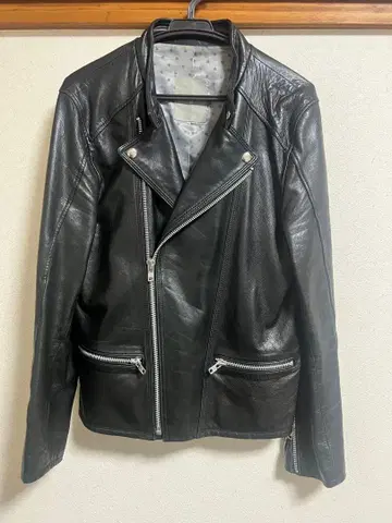 LIBEIRO 블랙 가죽 자켓 M 사이즈
