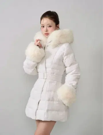 다리치 레이디 미디 트위드 다운 코트 화이트