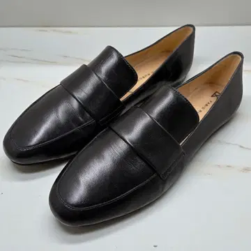 [컨디션 최상] 파비오 루스코니 로퍼 펌프스 35 블랙 현행 모델