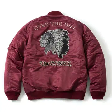 새상품 The Bonez 골드 MA-1 T$UYO$ 착용 모델