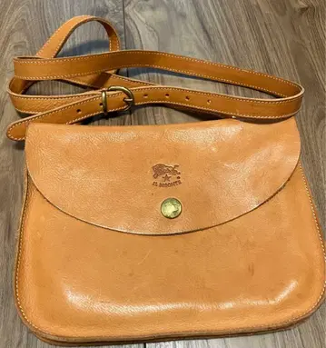 일비종떼 카멜 숄더백