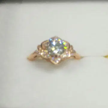 R.made 초롱꽃 반지 화이트 모이사나이트 프리 사이즈 반지