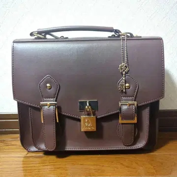 Amavel 열쇠 달린 미니 사첼백 아마벨