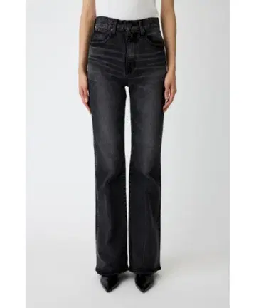 [ 완판 ] MOUSSY MVS BLACK FLARE 부츠컷 데님 23