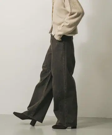 [ 새상품급 ] sence of place 커브 데님 BROWN