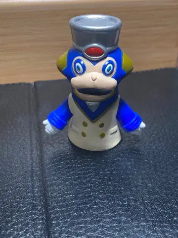 티켓 군 손가락 인형 토큐저