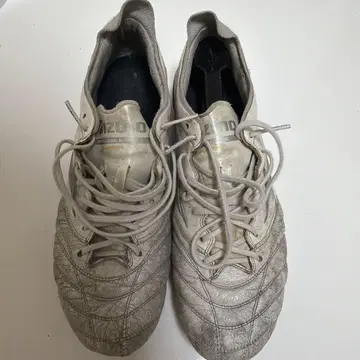 미즈노 모렐리아 II 축구화 화이트