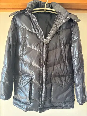 Calvin Klein Jeans 블랙 다운 자켓 XL 사이즈 남성용