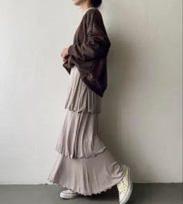 HOWDY. mellow frill sk (핑크 베이지)