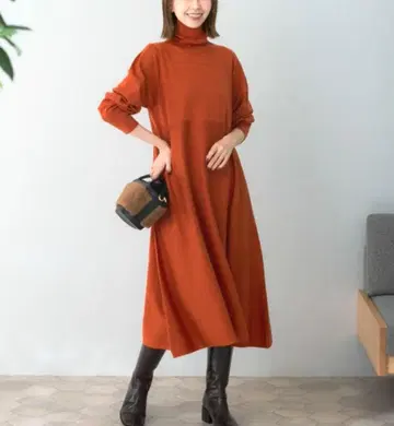 아반 리서치 로쏘 터틀넥 플레어 니트 원피스