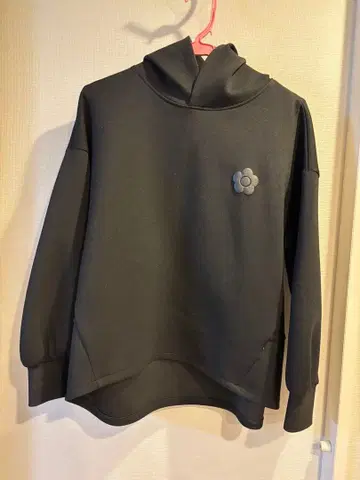 마리콴트 긴팔 후드티 블랙