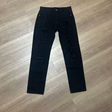 슬림핏 데님 데미지 데님