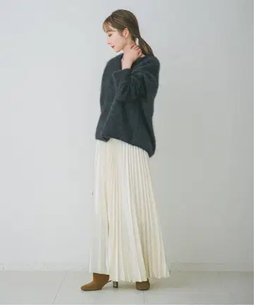 [ 새상품급 ] 노블 브라이트 새틴 아코디언 플리츠 스커트