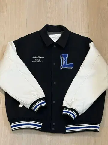 L 로고 자수 바시티 자켓