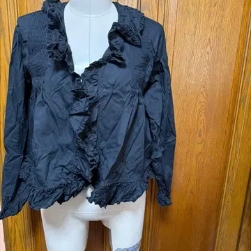 판매 12/5까지 KANEKOISAO 블라우스