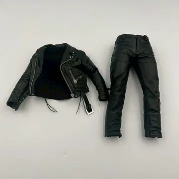 핫토이즈 터미네이터 t-800 1/6 dx 천연 가죽 라이더