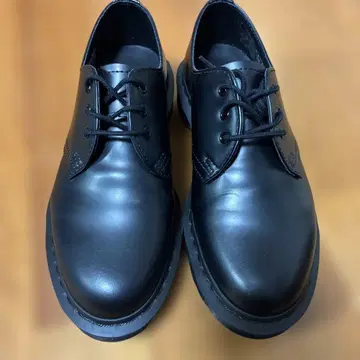[ 새상품급 ] Dr. Martens 3홀 신발 24cm