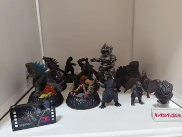 hg 고질라 피규어 세트