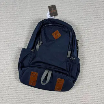 BEAMS PLUS 네이비 데이팩입니다