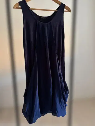 UNITED ARROWS 네이비 슬리브리스 원피스 벌룬풍 실루엣