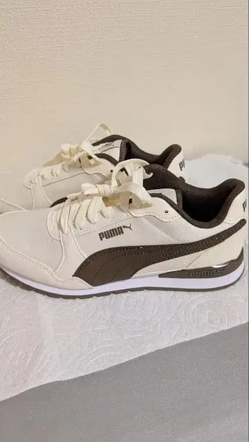 [ 새상품 ] 푸마 SOFTFOMA+ 스니커즈 23.5cm 택 포함