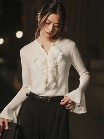 anuans 캐스케이드 프릴 니트탑