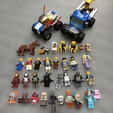 레고 미니 피규어와 블록 세트